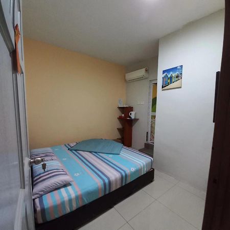 Happy Homestay Lukut Port Dickson Extérieur photo